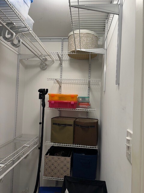 Building Photo - 6480 Bayou Glen Rd