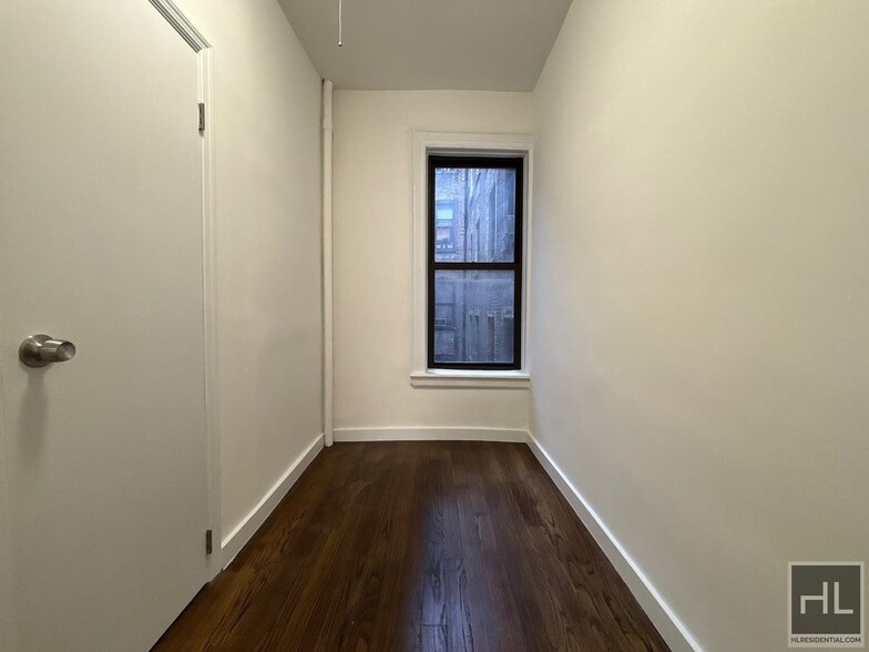 Building Photo - YORK AVENUE