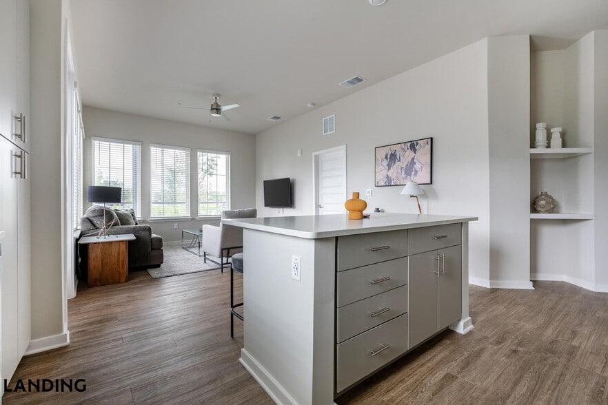 Building Photo - 4902 Cosmos Cir