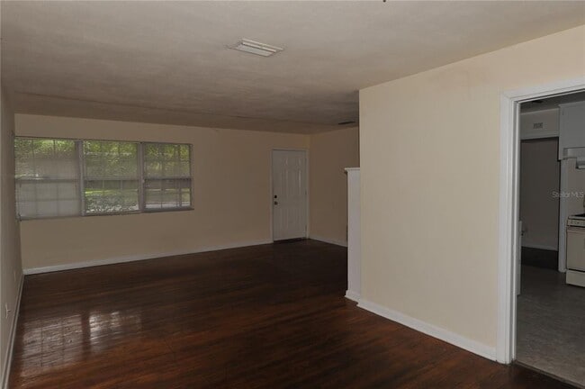 Building Photo - 1410 NW 7th Rd
