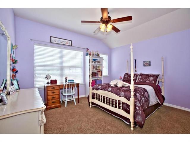 Building Photo - 401 Bluefinch Dr