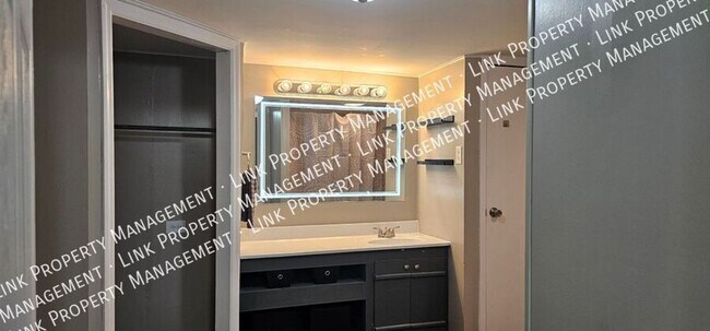 Building Photo - COMING SOON!  RENT TO OWN!  Renovated 3 Be...