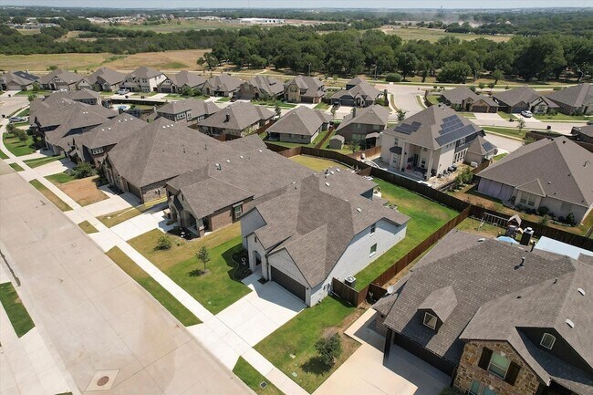 Building Photo - 1202 Alderwood Dr