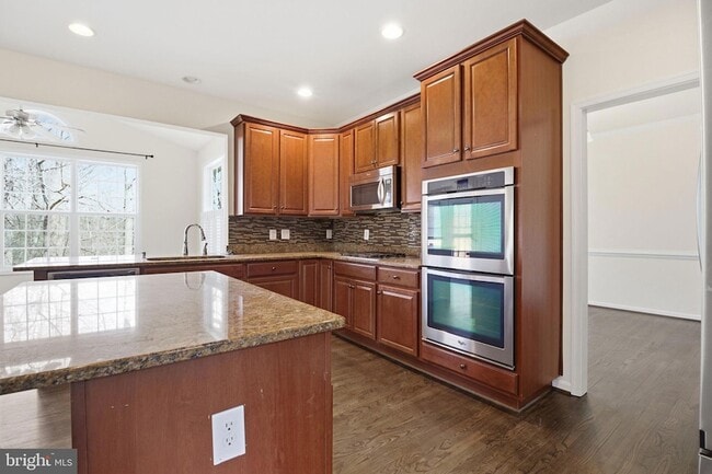 Building Photo - 950 Grouse Pointe Dr