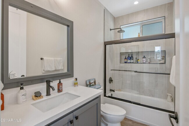 Building Photo - 313 Raymond St