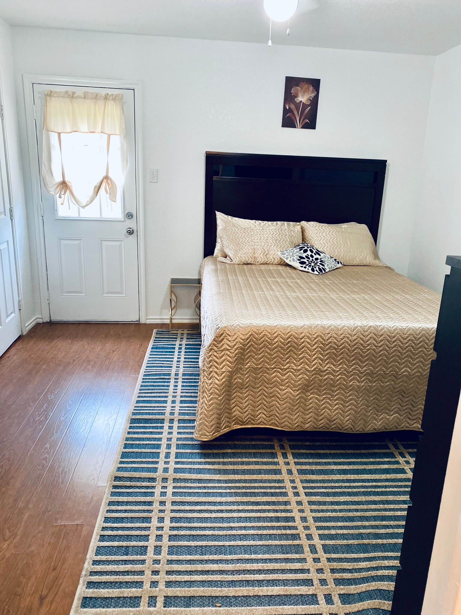 Master Bedroom with access to backyard. - 6748 Trail Lake Dr