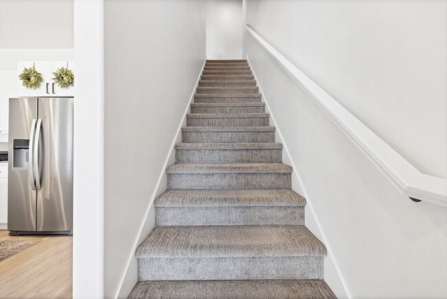 Building Photo - Lovely, Modern Townhome in Scenic Ivins