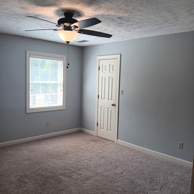 Building Photo - 62 Sommersby Dr