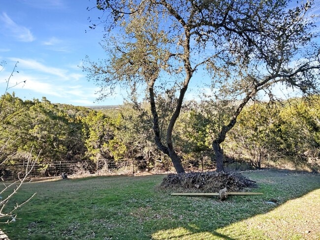 Building Photo - 1 Bedroom - Downstairs Duplex in Canyon Lake - Hill Country Views