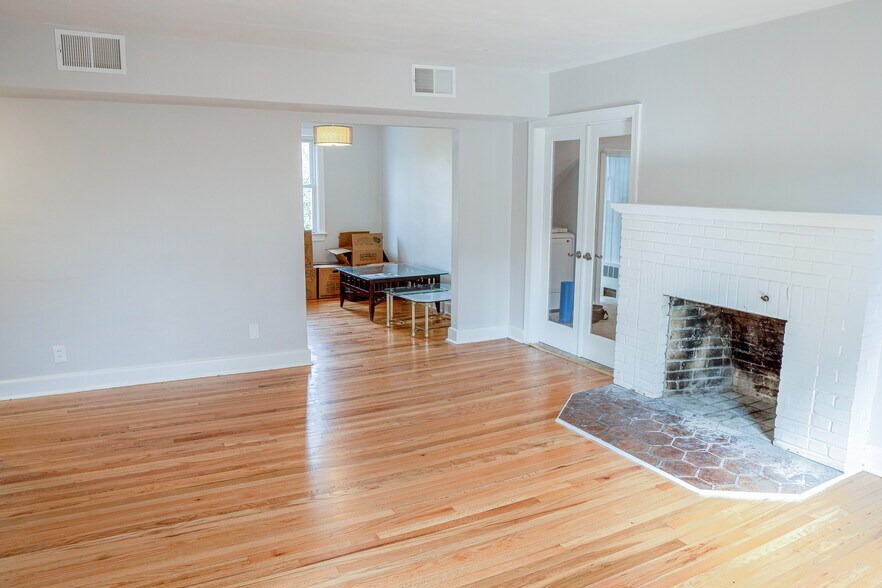 Building Photo - 314 N Shore Rd