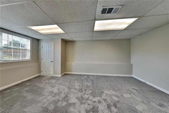 Building Photo - 178 Colton Dr