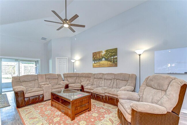 Building Photo - 6731 Castle Green Pl