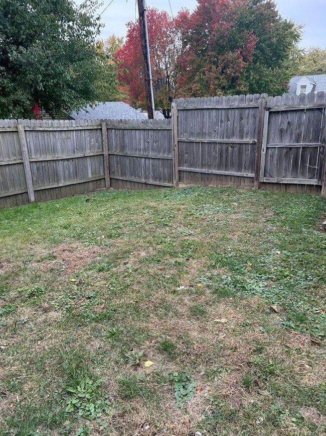 Building Photo - 1121 S 23rd St