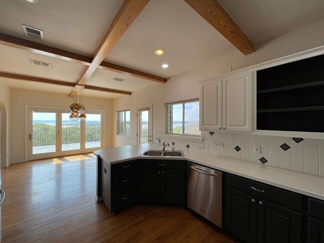 Building Photo - GORGEOUS VIEWS OF LAKE TRAVIS AT HUDSON BEND