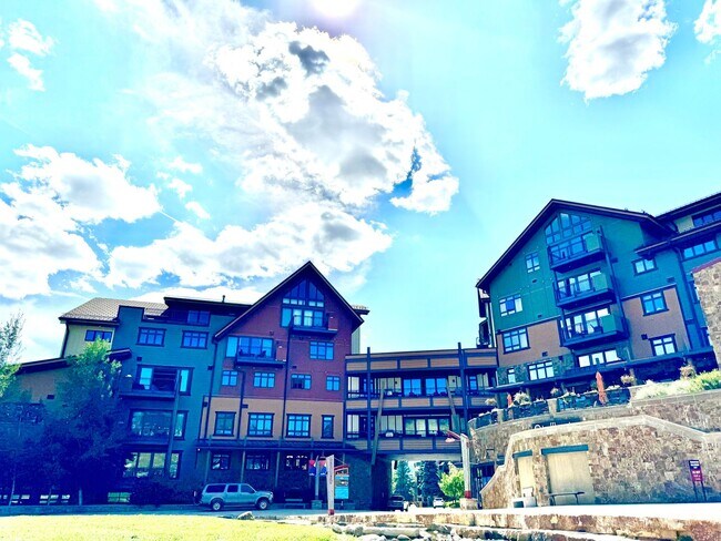 Building Photo - One Steamboat Place - Ski-in/Ski-out, Underground Parking, Excellent Location