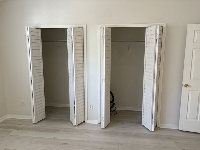 Building Photo - Beautiful 2 story townhouse in Cypress Club