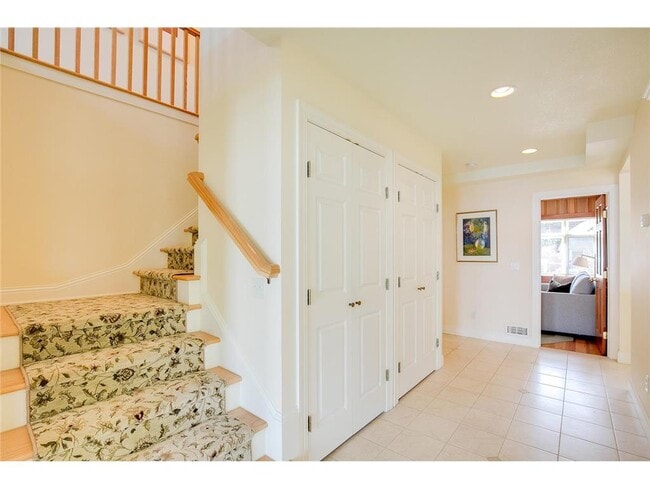 Building Photo - 26170 Birch Bluff Rd