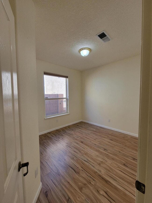 Building Photo - 6323 Goldfield Pl NE