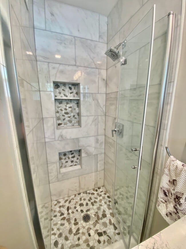 Building Photo - 5307 Pooks Hill Rd