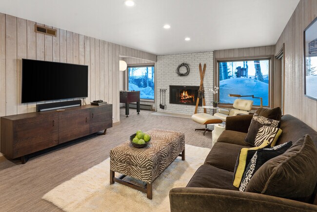 Building Photo - 34 Stellar Ln