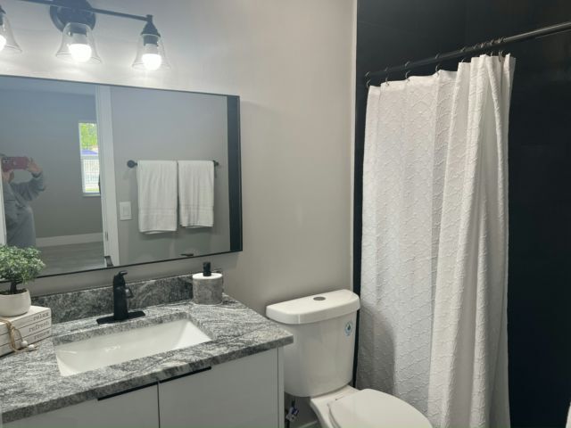 Building Photo - 4760 Carefree Trail