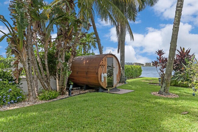 Building Photo - 825 Marbella Ln