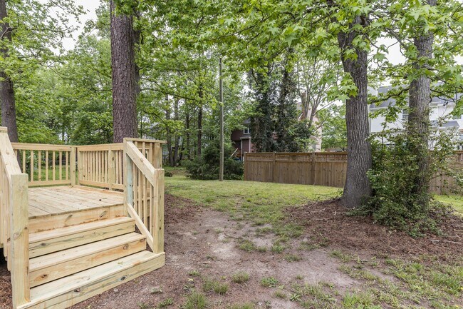 Building Photo - 8221 Rocky Ct