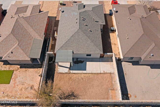 Building Photo - 2404 Escape Point St