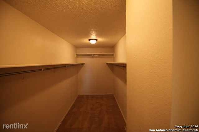 Building Photo - 4 br, 2.5 bath House - 8234 Chestnut Manor Dr