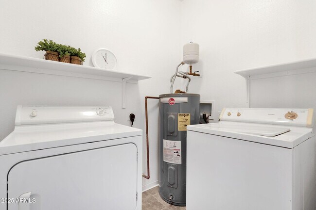 Building Photo - 13700 N Fountain Hills Blvd