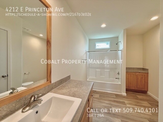 Building Photo - 4212 E Princeton Ave