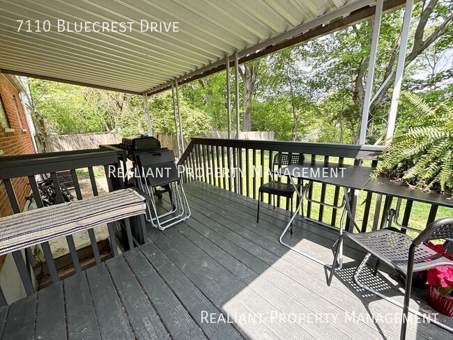 Building Photo - 7110 Bluecrest Dr