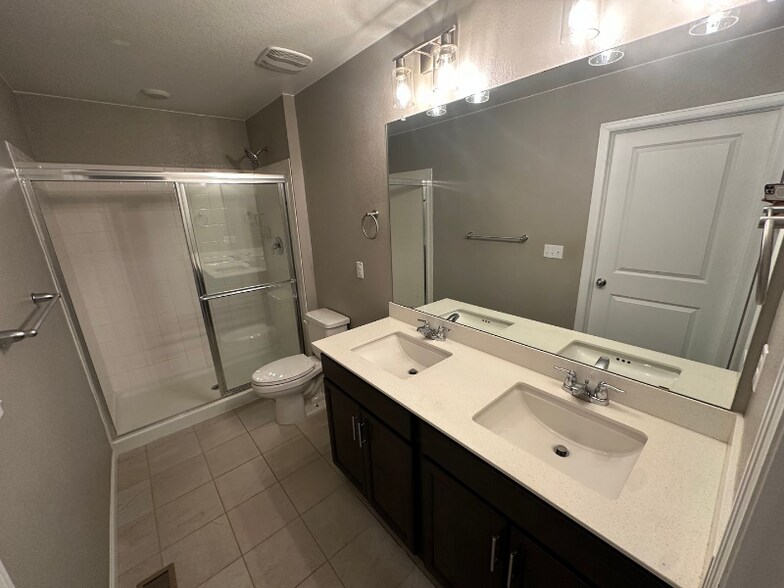 Building Photo - 21772 E 8th Ave