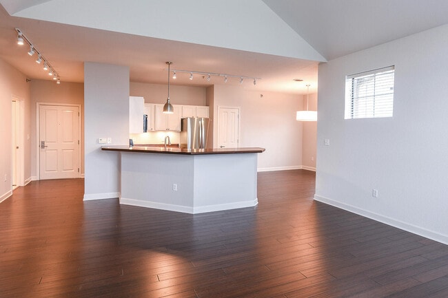 Building Photo - 4120 S Lake Dr