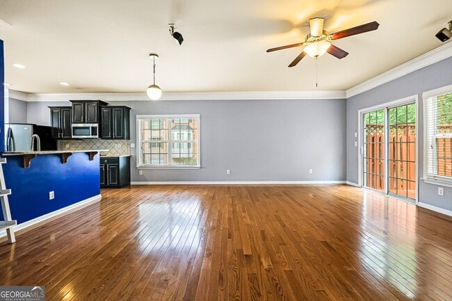 Building Photo - 600 Coligny Ct