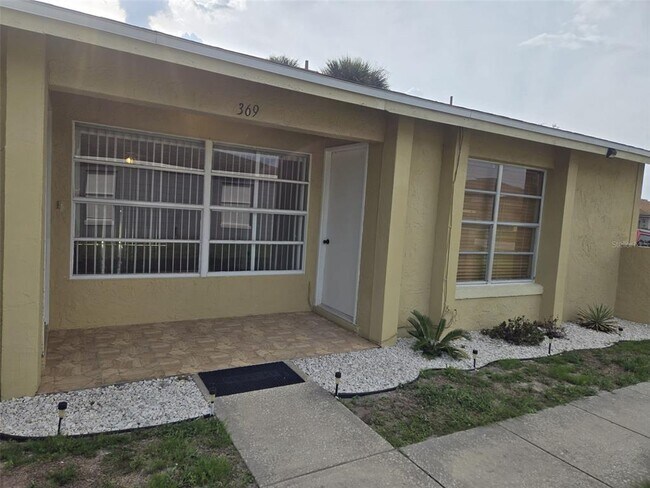 Building Photo - 369 Dundee Dr