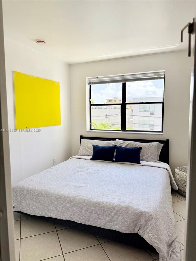 Building Photo - 1390 Ocean Dr