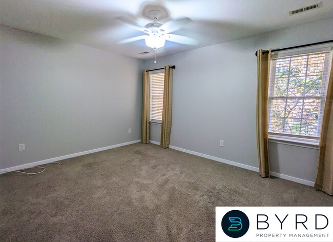 Building Photo - 7757 Hampton Green Dr