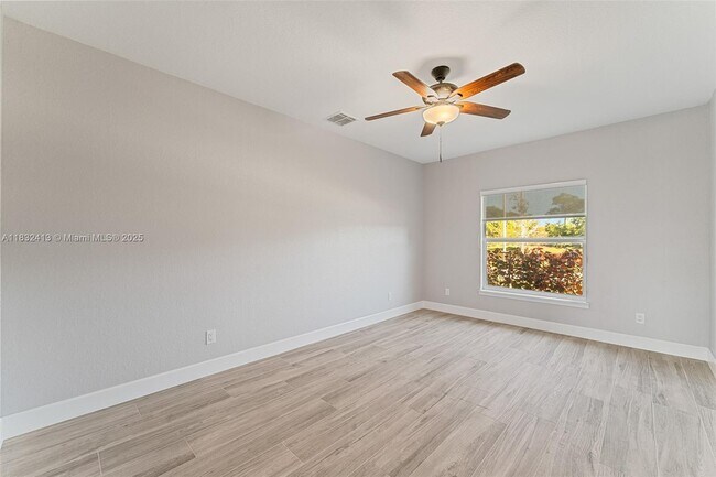 Building Photo - 4610 SW Masefield St