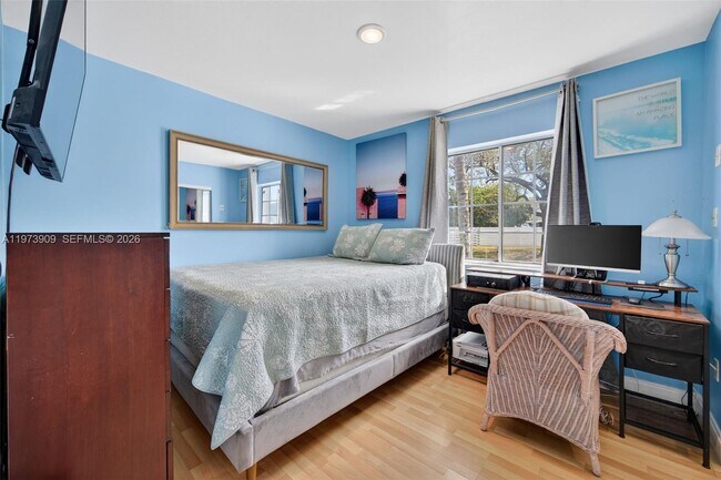 Building Photo - 14610 SW 145th Pl