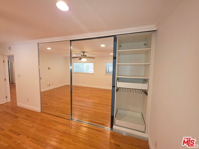 Building Photo - 309 Broadway St