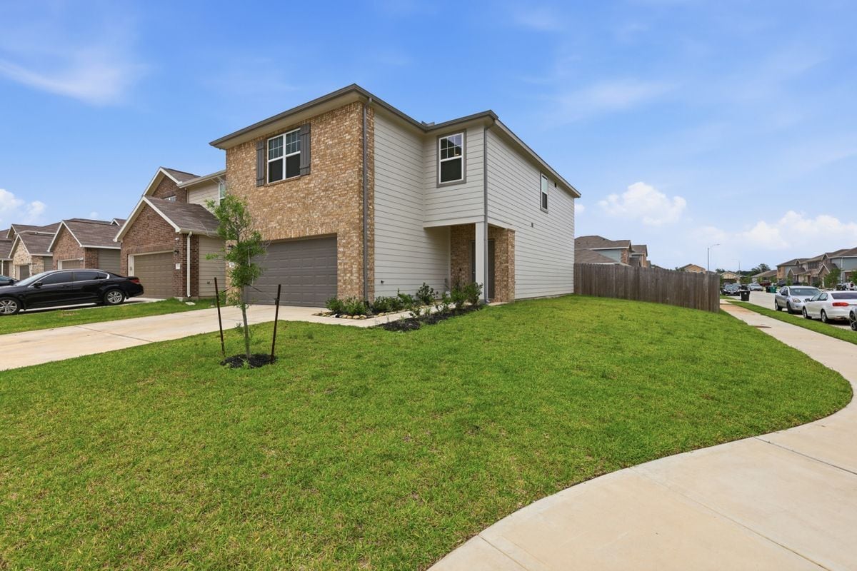Building Photo - 10138 Tiger Flower Ln