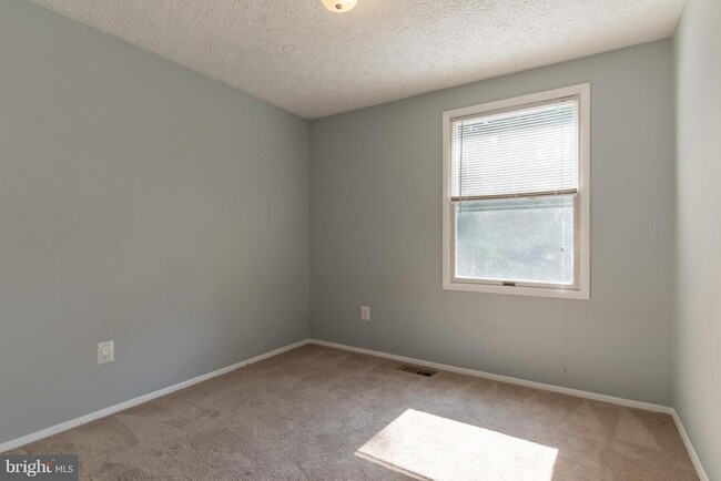 Building Photo - 8334 Windfall Rd