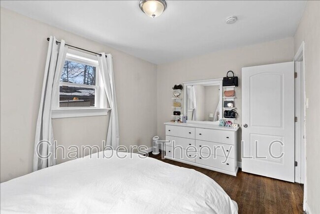 Building Photo - 12204 Bond St