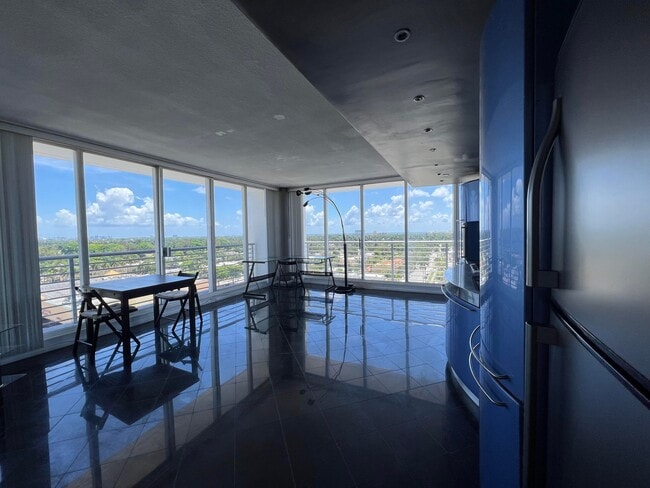 Living room - 1720 Harrison St