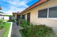 Building Photo - 306 N Azusa Ave