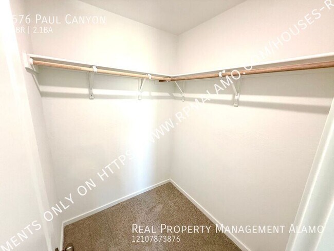 Building Photo - 576 Paul Cyn