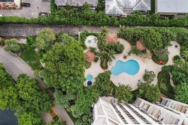 Building Photo - 2000 Towerside Terrace