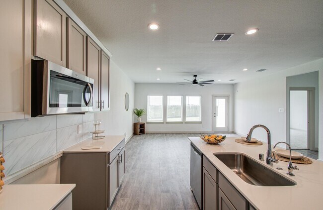 Building Photo - 14506 Rain Tree Dr