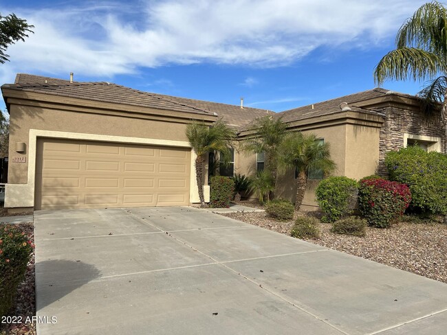Primary Photo - 3312 E Bluebird Pl